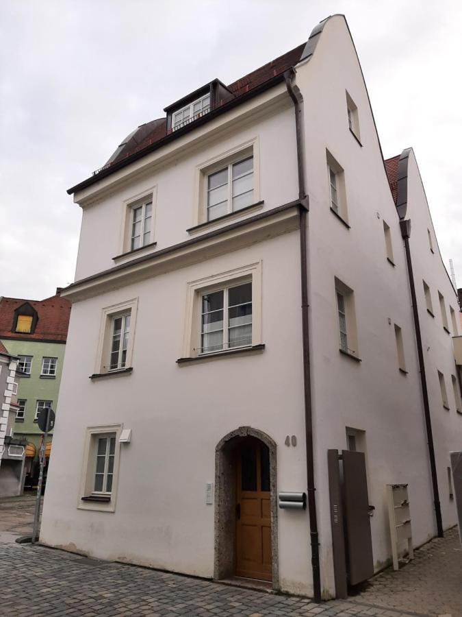 Apartment 4-6 Personen I 80Qm I Altstadt I Dachterasse I Parkplatz シュトラウビング エクステリア 写真
